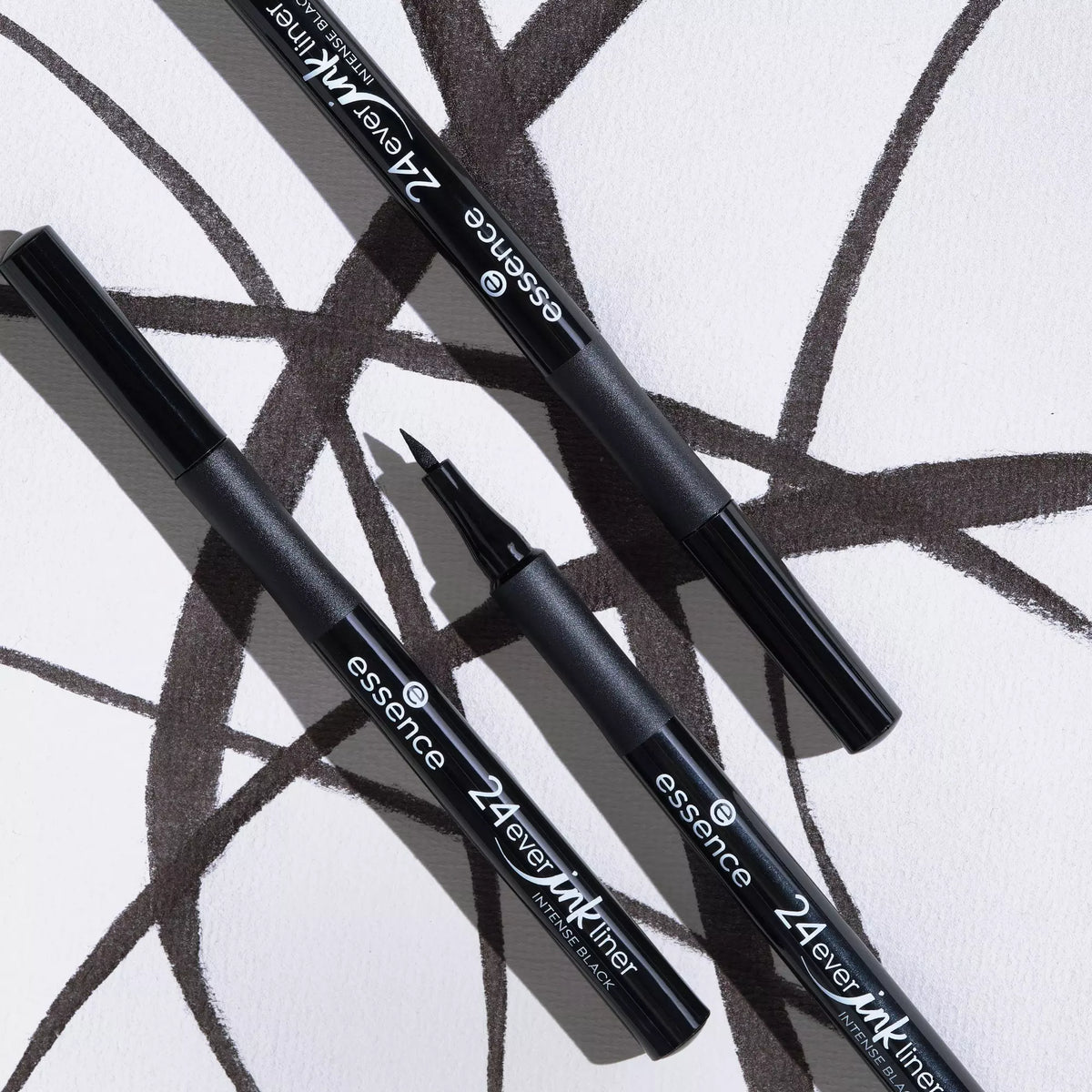 essence 24ever ink liner eyeliner longue tenue