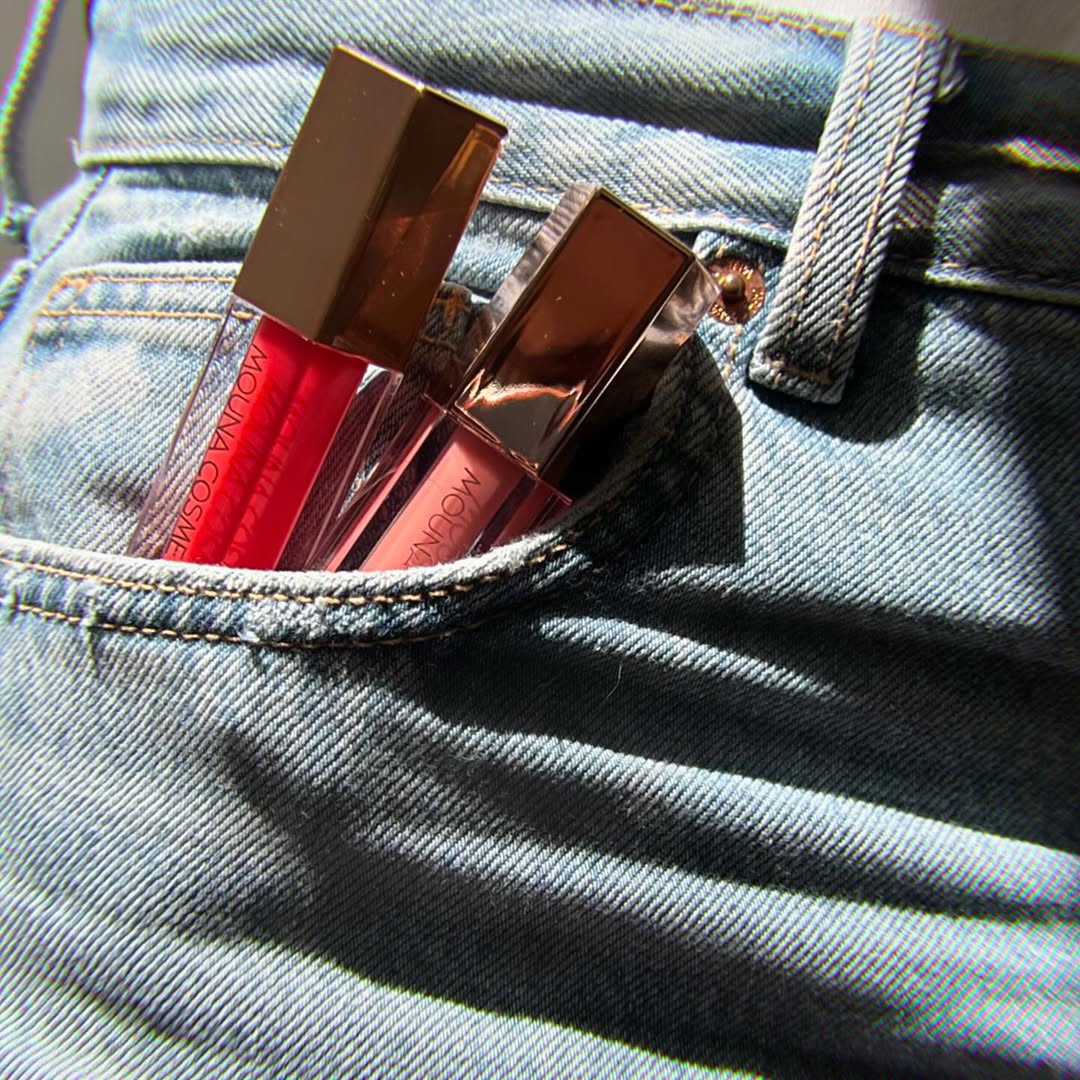 Mouna Cosmetics Easy Glow Lip Gloss