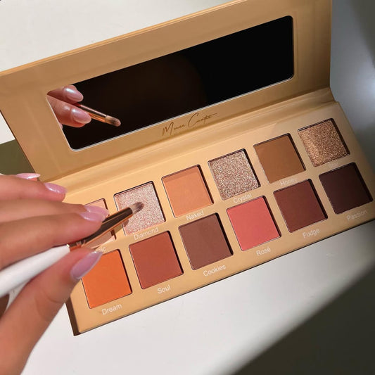 mouna cosmetics 12 shades of nude palette de fards à paupières