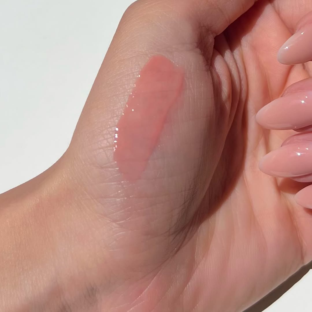Mouna Cosmetics Easy Glow Lip Gloss