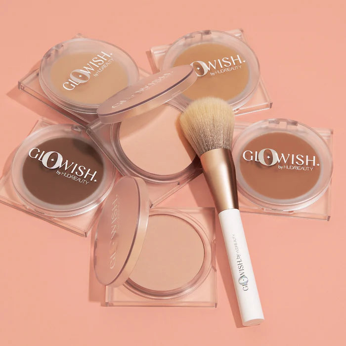 HUDA BEAUTY
GLOWISH Poudre Compacte