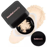 HUDA BEAUTY
Baby Bake Mini Easy Bake Loose Powder - Mini poudre fixante libre Easy Bake 6g