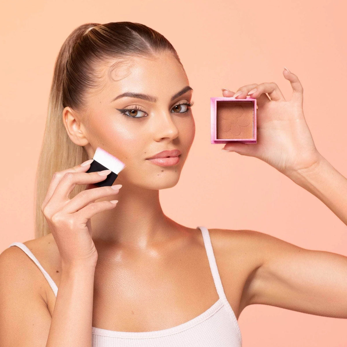 W7 HONOLULU BRONZING POWDER